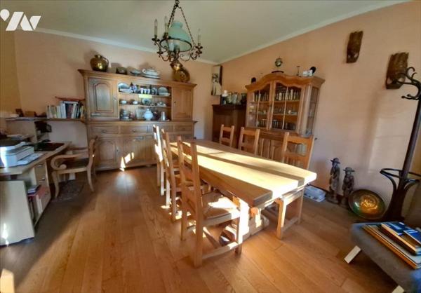 A environ 700m du centre-ville