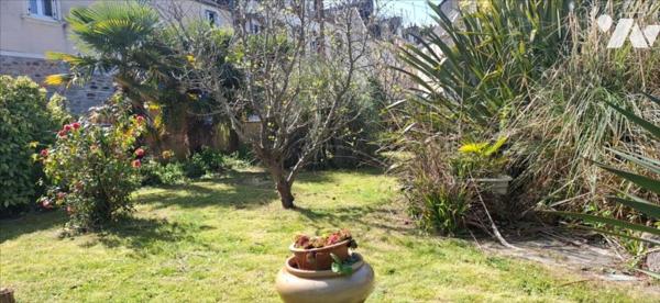 A environ 700m du centre-ville