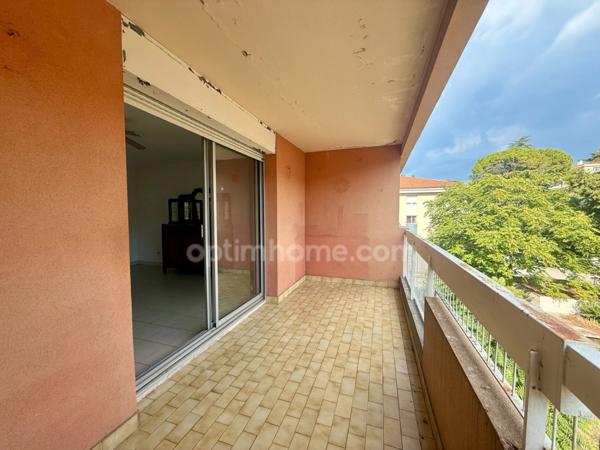 A Vendre - spacieux 3 pièces dernier étage avec Terrasse et Garage - Vallauris Centre (06)