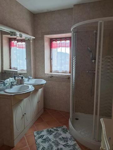 Vente Maison de village 3 pièces 105 m2 à Salernes