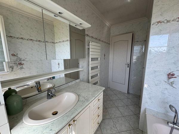 Maison individuelle avec vue dégagée / Quartier des Pendants à Lons-le-Saunier