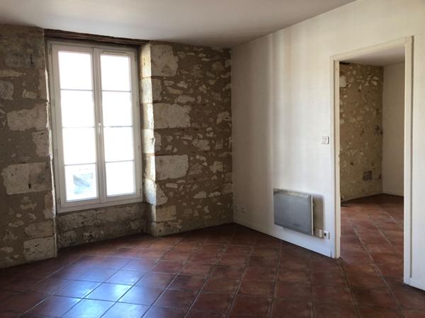 Immeuble de rapport en pierre Vic Fezensac 200m2, 4 appartements T2 loués