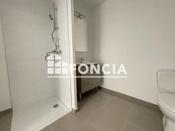 Location Appartement 2 pièces 42.33 m² - ALLEE DU GROS CHENE - AV. DE LA CRAU Entressen 13118