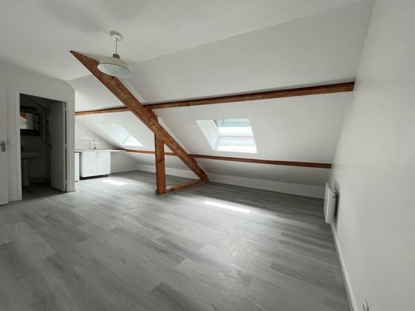 Beau Studio rénové d'une superficie de 21,49m² idéalement situé sur la commune de LUZARCHES
