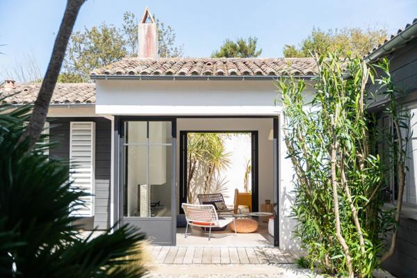 Île de Ré – Les Portes-en-Ré – Maison de charme avec annexe et garage