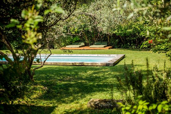 Maison Saint Cannat 6 pièces 193 m2 sur terrain de 1600m² + piscine + garage et annexes