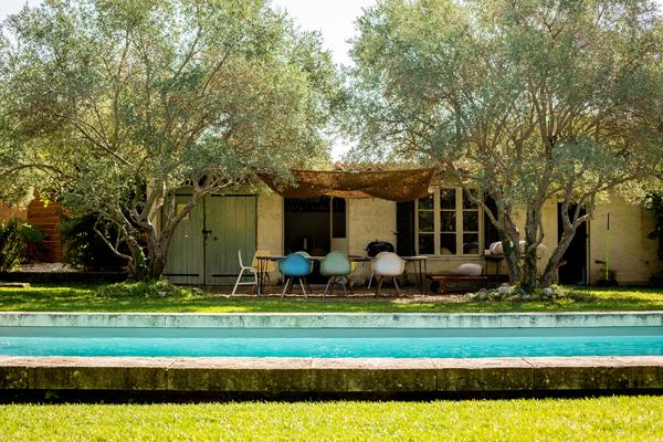 Maison Saint Cannat 6 pièces 193 m2 sur terrain de 1600m² + piscine + garage et annexes