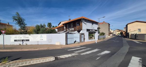 Fonds de commerce de fleuriste + immeuble à vendre à Gerzat (63) !