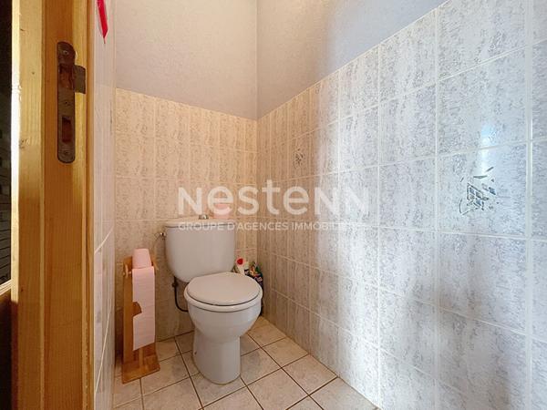 Bel immeuble plein centre d'Yssingeaux avec commerce en rdc et un appartement à l'étage