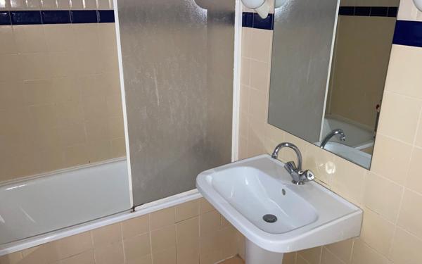 Maison à vendre    6 pièces •  Roquefort