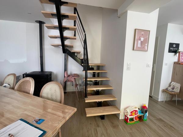 Maison de caractère  entièrement rénovée 3 chambres habitable de plain pied