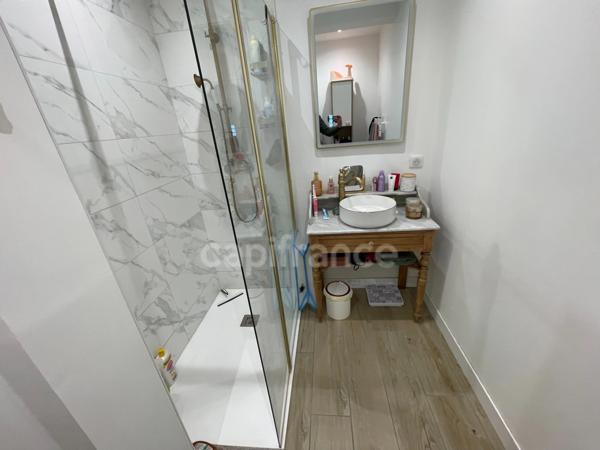 Maison de caractère  entièrement rénovée 3 chambres habitable de plain pied
