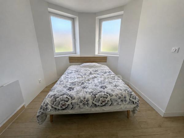 Maison de caractère  entièrement rénovée 3 chambres habitable de plain pied