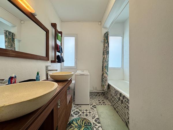 97400 SAINT DENIS A LOUER - Saint-Denis - Appartement T3 meublé rue tourette au centre-ville de Saint-Denis