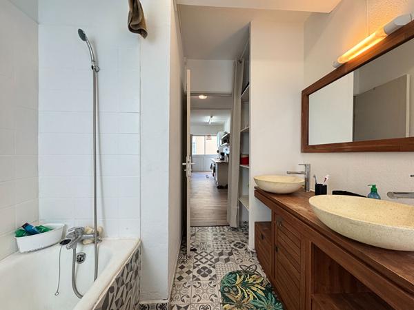 97400 SAINT DENIS A LOUER - Saint-Denis - Appartement T3 meublé rue tourette au centre-ville de Saint-Denis