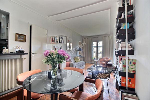 Appartement Paris 2/3 pieces de 47.90 m2 - 2 balcons