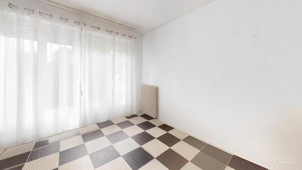 Maison plain-pied + jardin + garage