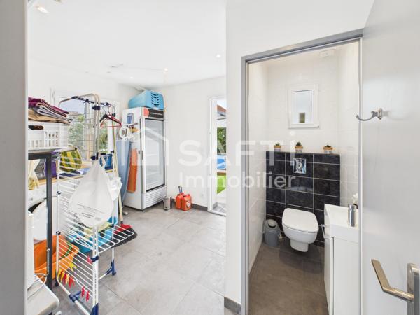 Maison familiale avec piscine à Pessac de 147 m2 -  4 chambres  – Terrain 533 m²