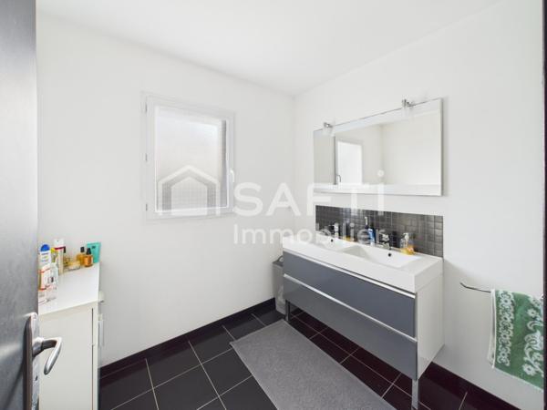 Maison familiale avec piscine à Pessac de 147 m2 -  4 chambres  – Terrain 533 m²