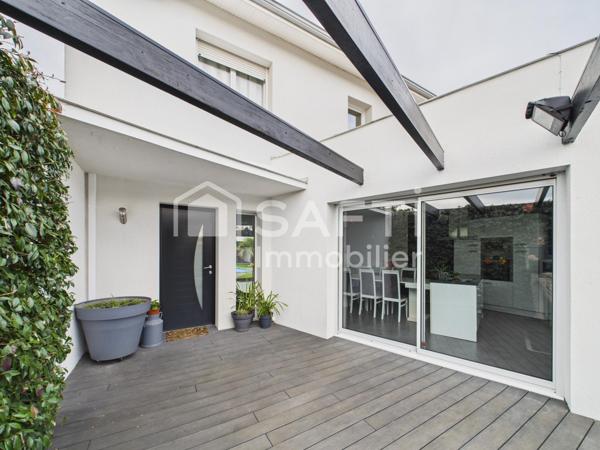 Maison familiale avec piscine à Pessac de 147 m2 -  4 chambres  – Terrain 533 m²