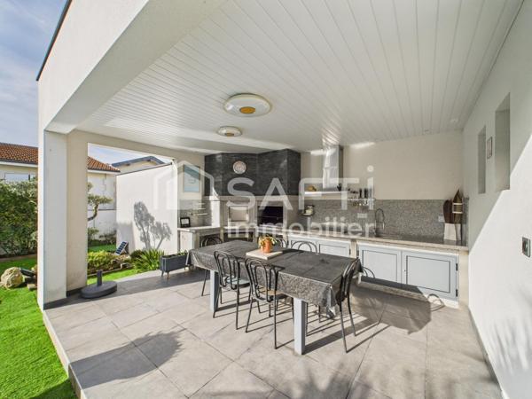 Maison familiale avec piscine à Pessac de 147 m2 -  4 chambres  – Terrain 533 m²