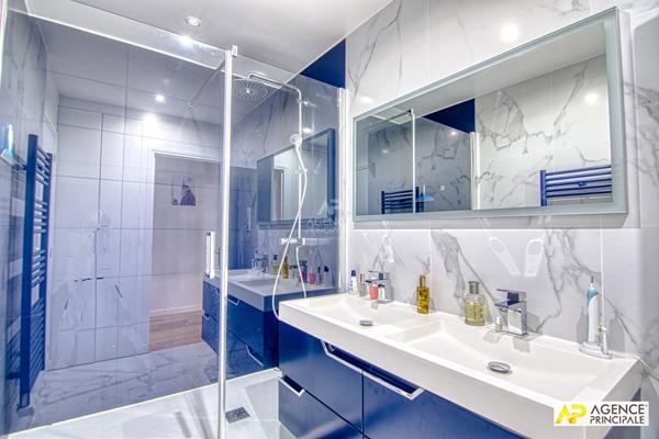 Versailles Notre-Dame APpartement 3 pièces 76.7 m² situé au 1er étage avec parking en option €640 000 ** - Référence 25820