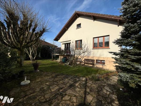 Maison 3 pièces (environ 73 m² habitables) située dans un secteur calme, proche commodités