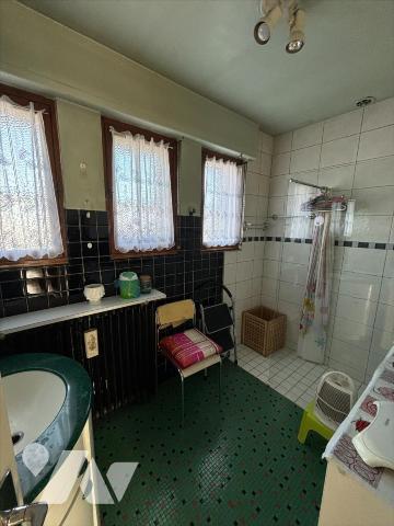 Maison 3 pièces (environ 73 m² habitables) située dans un secteur calme, proche commodités