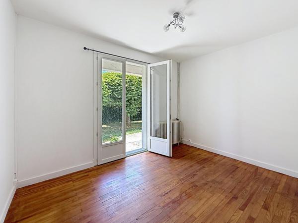 Quartier pavillonnaire - plain pied - Jardin