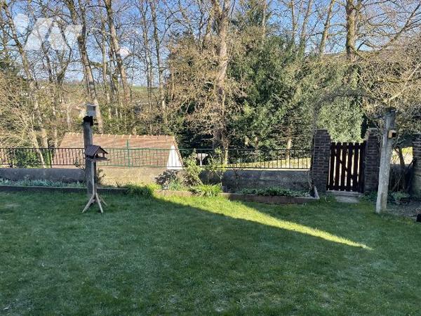 MAISON AVEC GARAGE ET JARDIN PROCHE CENTRE-VILLE