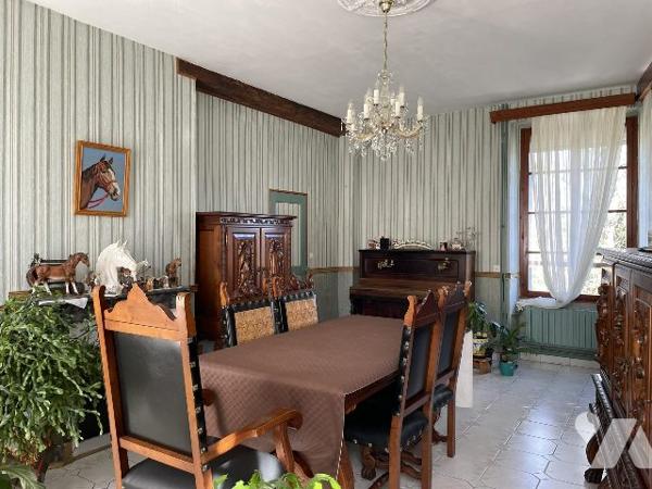 MAISON AVEC GARAGE ET JARDIN PROCHE CENTRE-VILLE