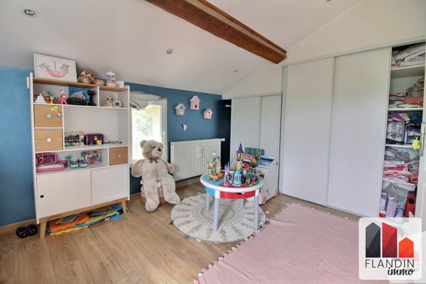 Maison en pierre de caractère 149 m² – Dépendance aménagée – Piscine – Soucieu-en-Jarrest / Thurins