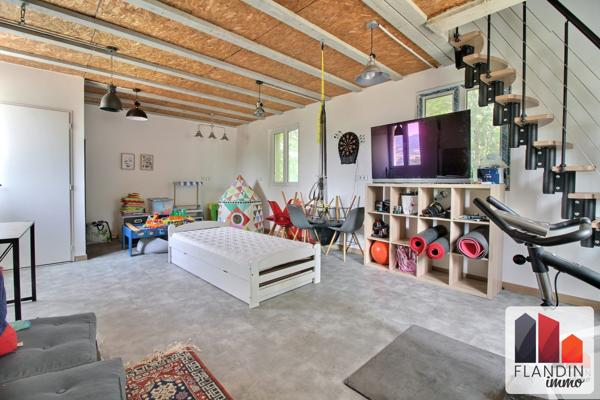Maison en pierre de caractère 149 m² – Dépendance aménagée – Piscine – Soucieu-en-Jarrest / Thurins