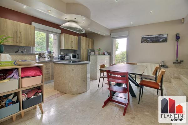 Maison en pierre de caractère 149 m² – Dépendance aménagée – Piscine – Soucieu-en-Jarrest / Thurins