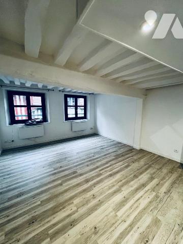 À VENDRE – ROUEN VIEUX MARCHE T2 entièrement rénové, 3ème et dernier étage