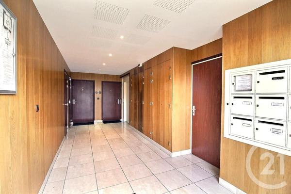 Appartement F4 à vendre  4 pièces - 100,26 m2 CHATEAU THIERRY - 02