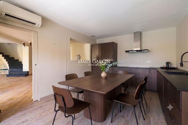 A vendre, maison familiale avec piscine, jardin, studio indépendant et garage à Biarritz