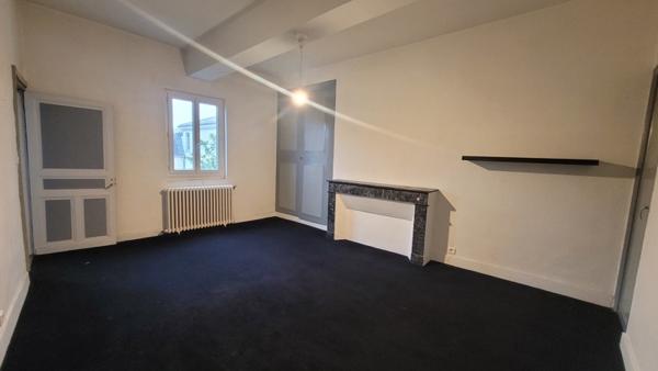 Immeuble à vendre |  Condom |  190 m²