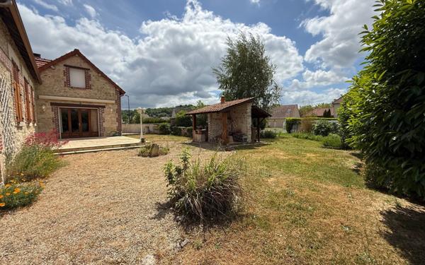 Maison à vendre    6 pièces •  Bruyères-et-Montbérault