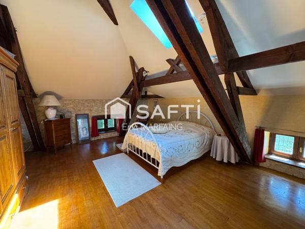 Maison de maître avec gîte et piscine dans grand parc