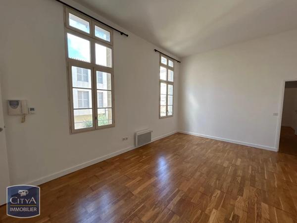 Appartement à louer 2 pièces 58.91m² La Rochelle (17000)