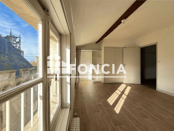 Location Appartement 3 pièces 81.09 m² - 3E ETAGE - DROITE Niort 79000