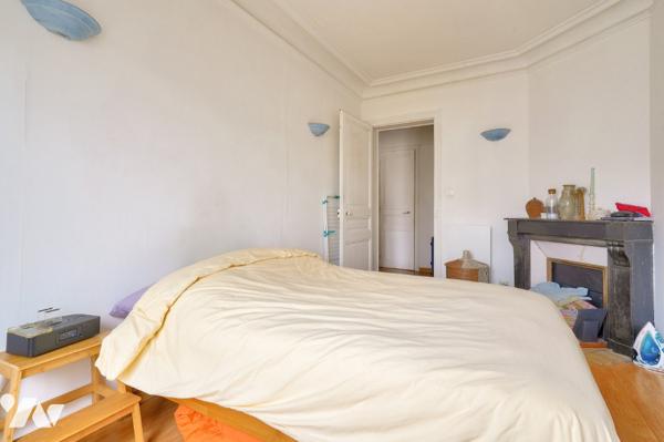 Paris 20, Gambetta : appartement 2 pièces 33.60 m2 + parking