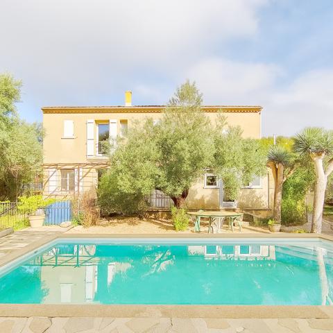 Montfaucon (30150) MAISON FAMILLIALE 245 M² 6 CHAMBRES