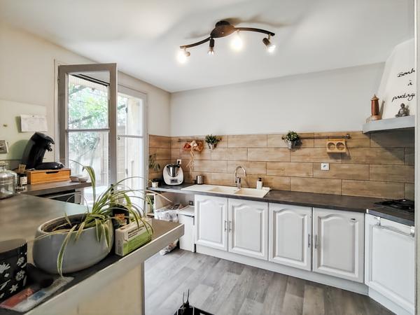 Montfaucon (30150) MAISON FAMILLIALE 245 M² 6 CHAMBRES