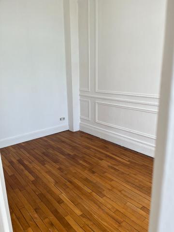 A LOUER MAISON PROCHE GARE ET CENTRE VILLE DE ST QUENTIN 02100.