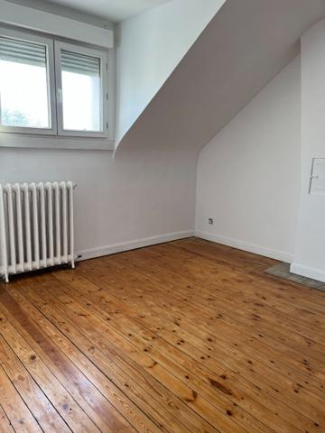 A LOUER MAISON PROCHE GARE ET CENTRE VILLE DE ST QUENTIN 02100.