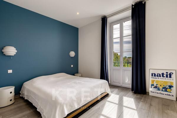 Maison de ville de 161 m² en plein centre de Manosque avec garage , parking privée jardin et piscine
