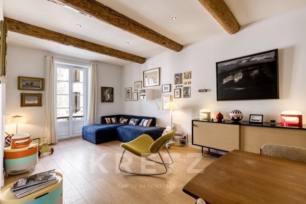 Maison de ville de 161 m² en plein centre de Manosque avec garage , parking privée jardin et piscine