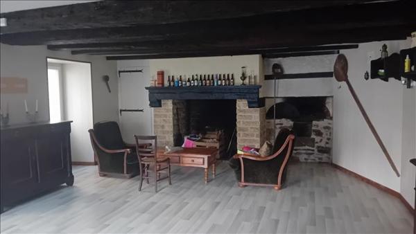 Maison à vendre |  Salon-la-Tour |  4 pièces | 90 m²